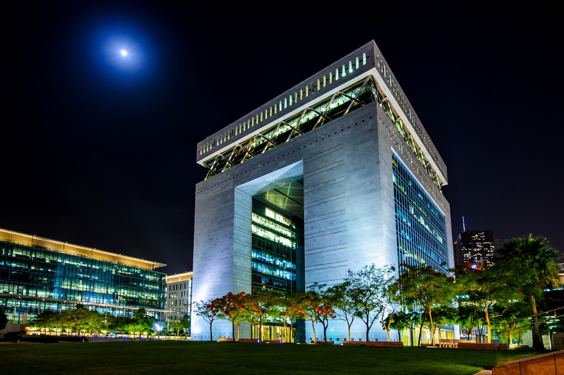 main-building-dubai-international-financial-center.jpg